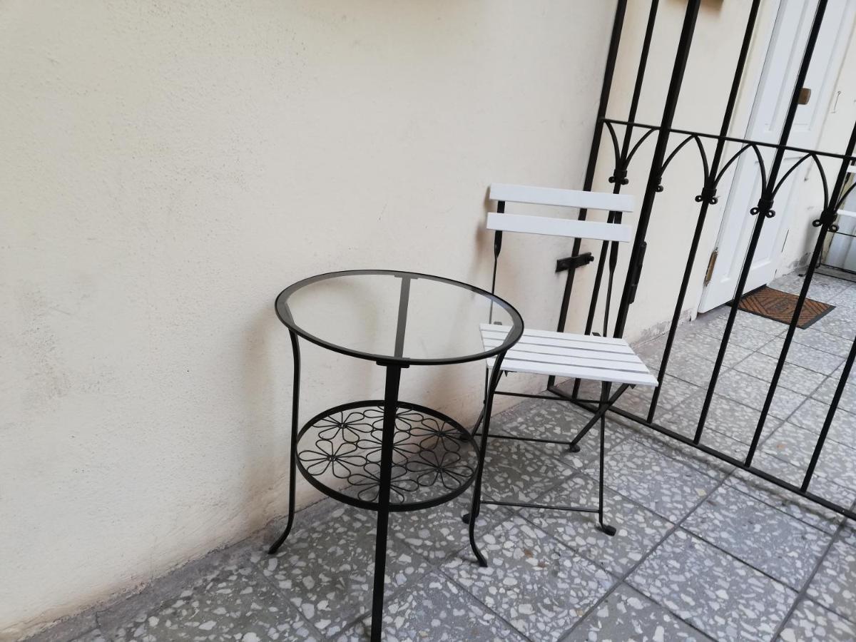 Apartment Karolina Praga Exterior foto